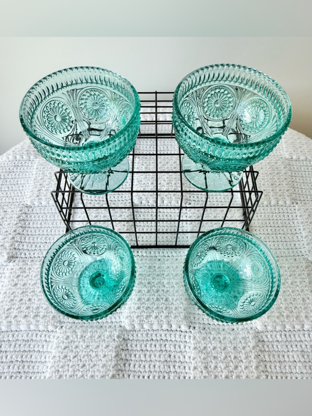 The Pioneer Woman Adeline 10-ounce turquoise glass sundae ice cream dessert cups - Picture 9 of 10